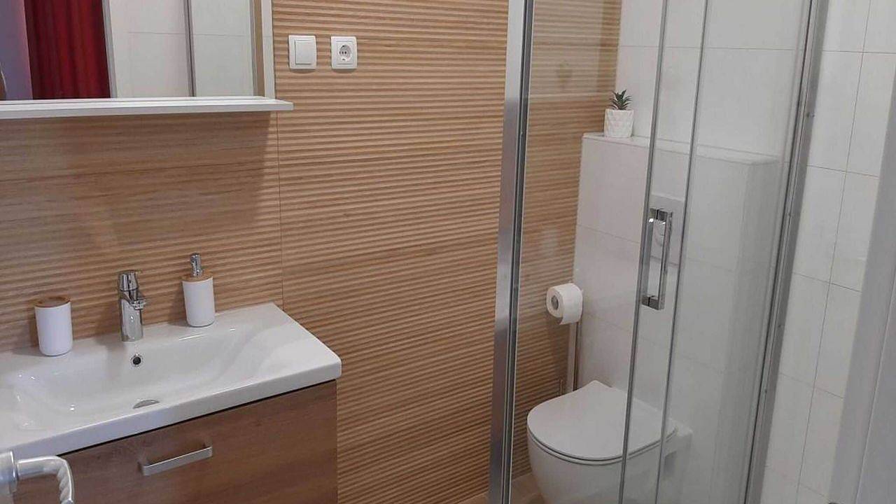 Ganze Ferienwohnung, Ferienwohnung für 6 Personen (67 m²) in Jelsa in Zavala, Hvar