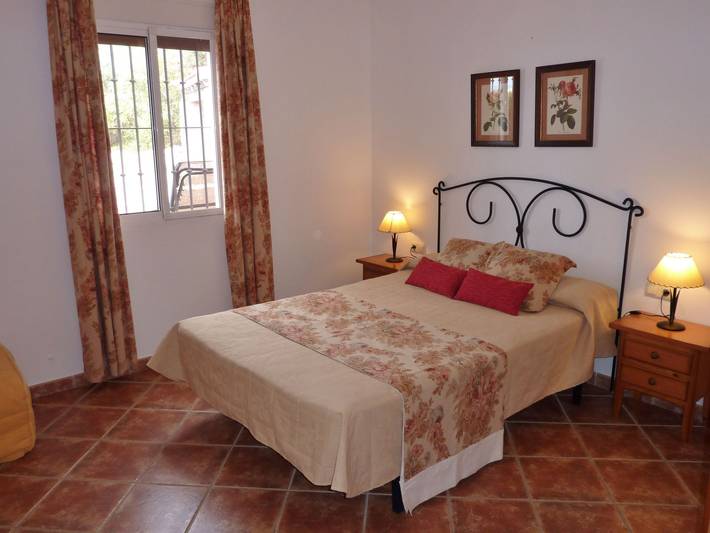 Casa rural para 4 personas, con Jardín y Piscina además de Vistas y Vistas al lago en Antequera - 4