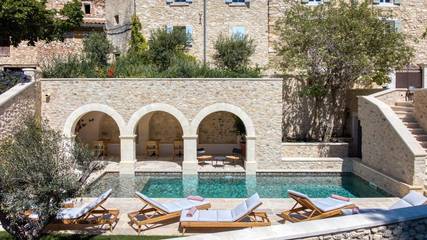 Maison d’hôte pour 2 personnes, avec jardin et piscine ainsi que terrasse et vue dans Chateau du Barroux