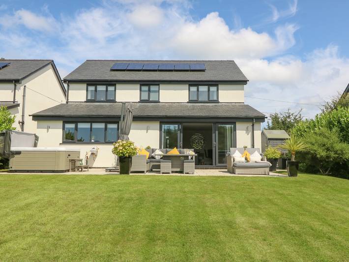 Cottage for 8 people, with garden - 1