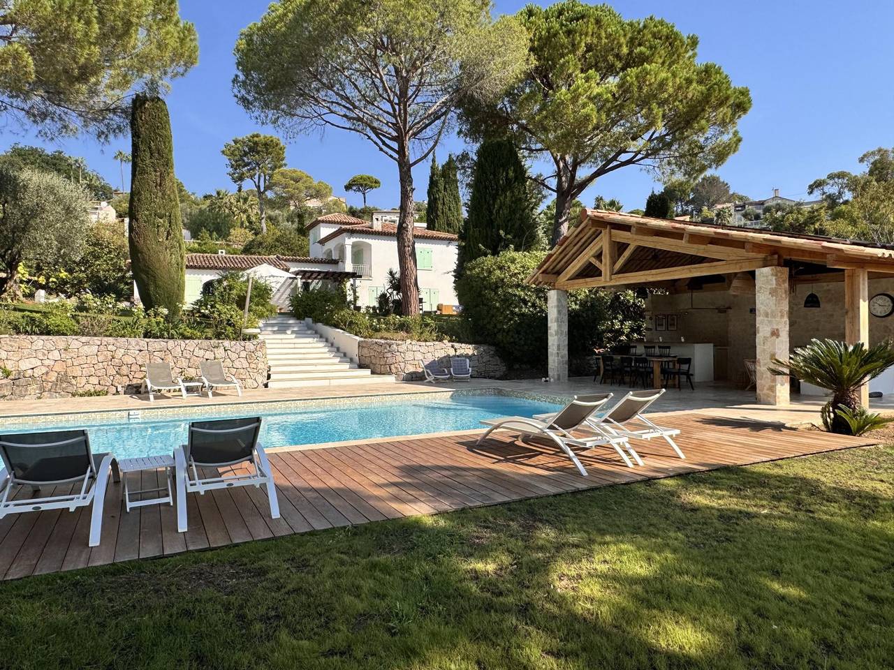 Luxury villa with private pool and pool house
in Mougins, Region de Cannes