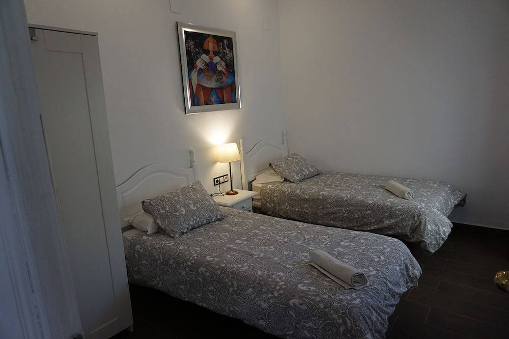 Apartamento entero, Ático + Terraza Privada Y Wifi Gratis in Casco Antiguo, Sevilla