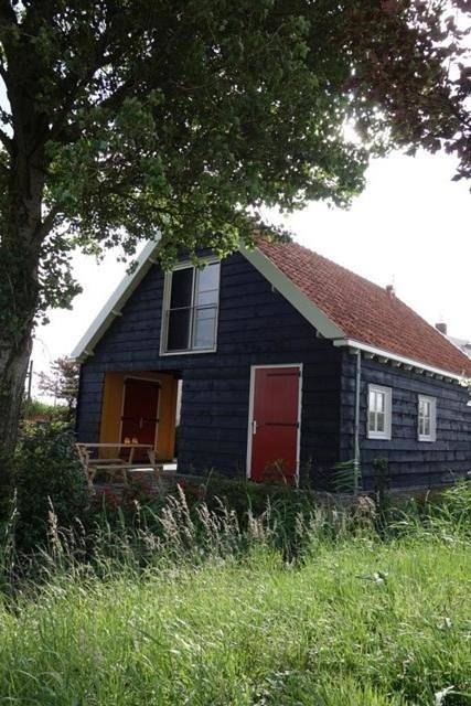 Ferienwohnung für 2 Personen, mit Terrasse und Garten sowie Ausblick