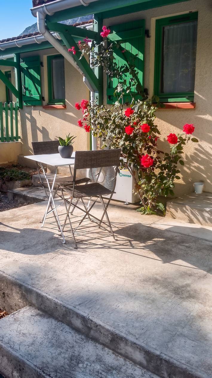 Chalet pour 2 personnes, avec jardin et terrasse, animaux acceptés dans l' Ariège - 4