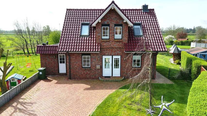 Ferienhaus für 6 Personen, mit Terrasse und Garten sowie Sauna in Schönberg