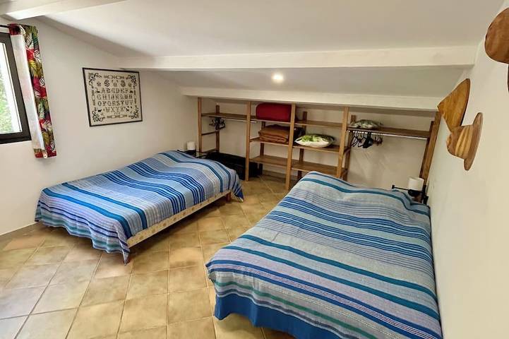 Gîte pour 4 personnes, avec terrasse et jardin à Piolenc - 2