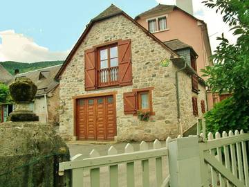 Gîte pour 4 personnes, avec jardin à Bun