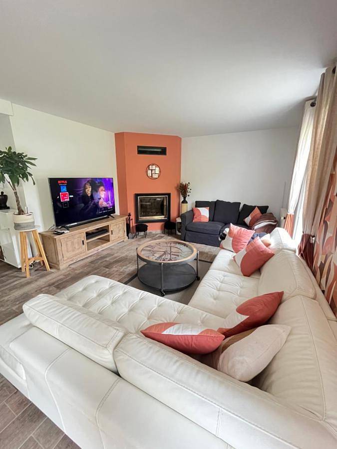 M&A maison de campagne/ Disney/Paris/Wifi/Jeux in Croissy-Beaubourg, Seine-et-Marne