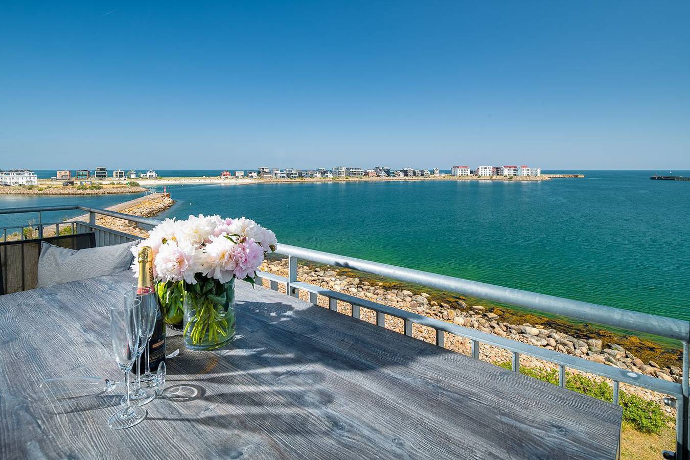 Ganze Wohnung, "Ocean Sunrise" Meerblick-Ferienwohnung an der Ostsee - 3 Gehminuten zum Strand in Olpenitz, Kappeln