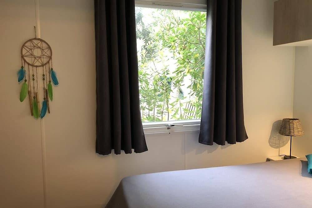 Mobile Home 150 m Pampelonne Beach -Saint Tropez- Toison d'Or 5 stars in Pampelonne, Ramatuelle