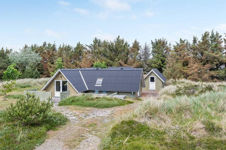 Feriehus for 5 personer, med terrasse i Klegod