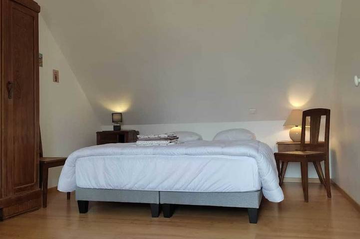 Maison familiale Bretonne - 100 m² .
A 10 mn à pieds du port de Paimpol. in Ploubazlanec, Côte de Goëlo