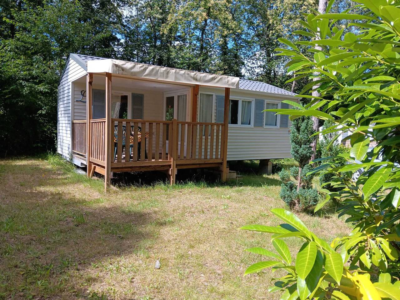 Charmanter Bungalow mit Gemeinschaftspool in Saint-Chéron in Saint-Chéron, Essonne