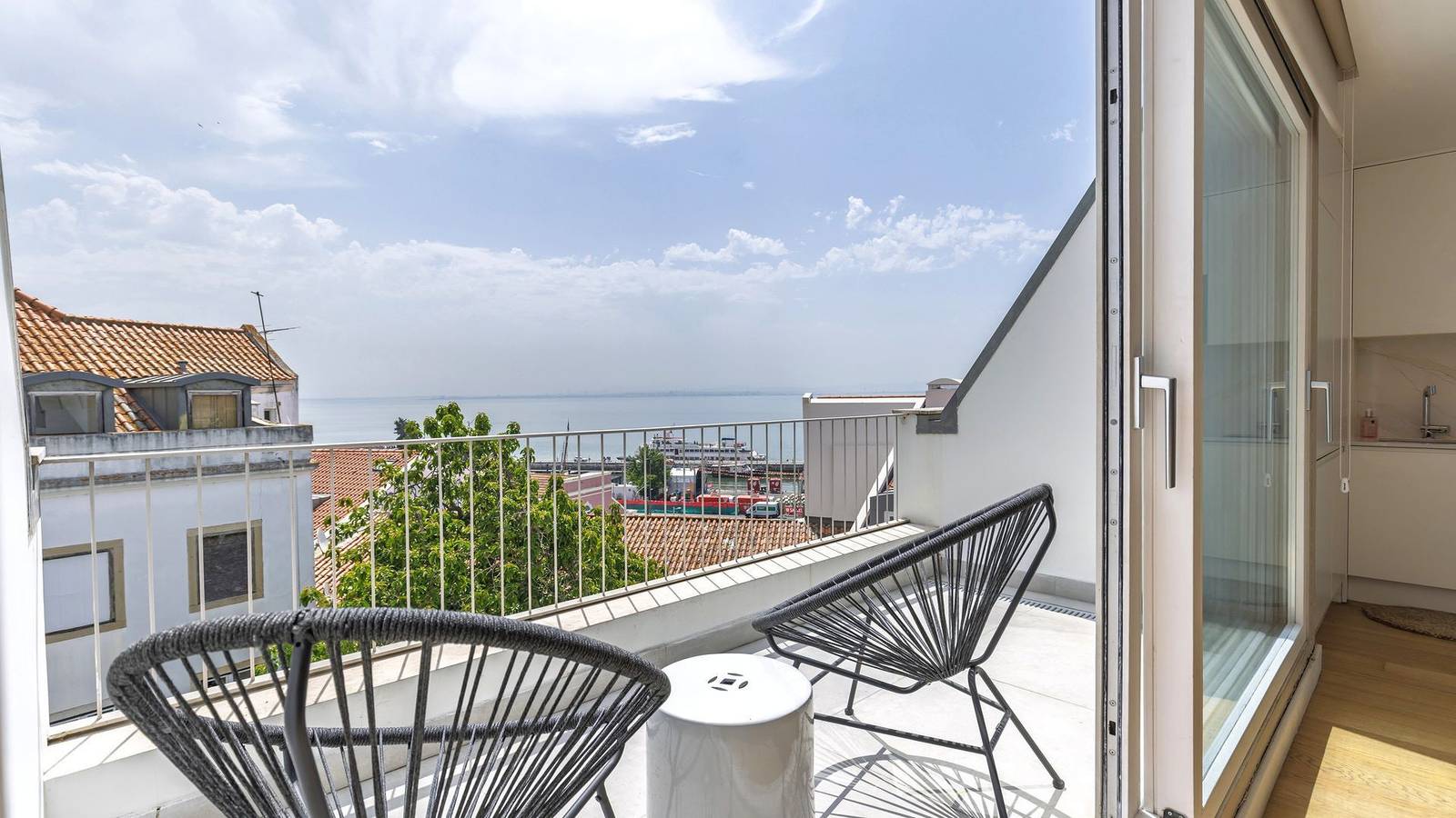 Ganze Wohnung, Ferienwohnung für 4 Personen mit Balkon in Sé, Santa Maria Maior