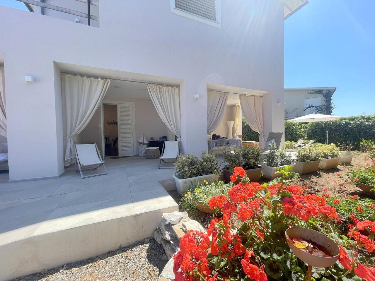 Ganze Wohnung, Apartment 'Villa Atusca' mit privatem Garten, Wlan und Klimaanlage in Castiglioncello, Etruskische Küste