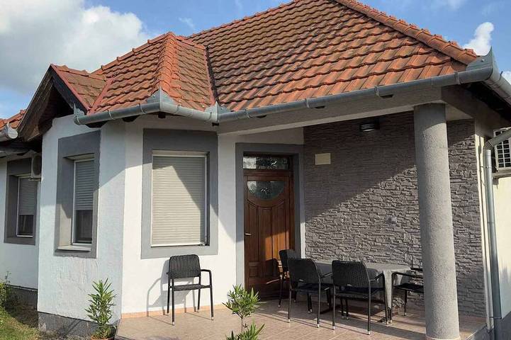 Ferienhaus für 5 Personen, mit Pool und Garten, mit Haustier in Keszthely