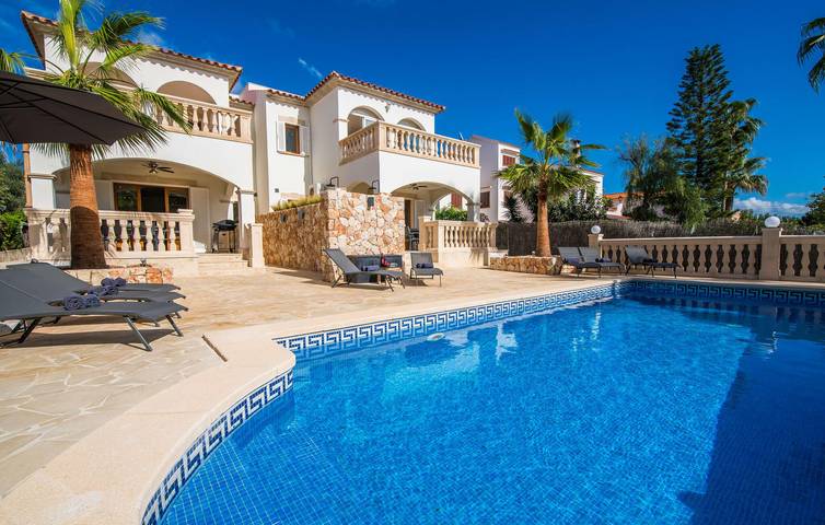 Apartment mit Meerblick und Pool, 1 km zum Strand Cala Pi in Cala Pi, Llucmajor