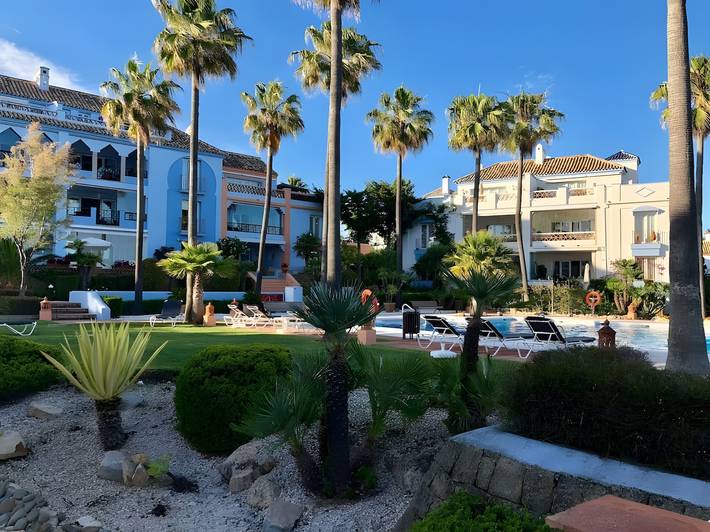 Entire apartment, Apartment 'La Perla De La Bahía, Espectacular' with Sea View, Wi-Fi and Air Conditioning in Playa de Sabinillas, Casares