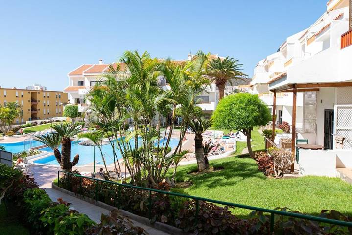 Apartamento de vacaciones para 4 personas, con piscina además de jardín y vistas en Tenerife