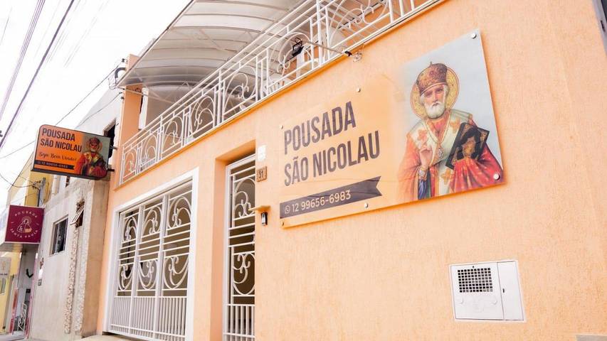 Pousadas para 4 pessoas, com terraço e vista em Cachoeira Paulista