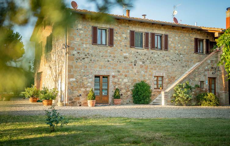 Accogliente rifugio in riva al mare con piscina e caminetto in Pienza, Val d’Orcia