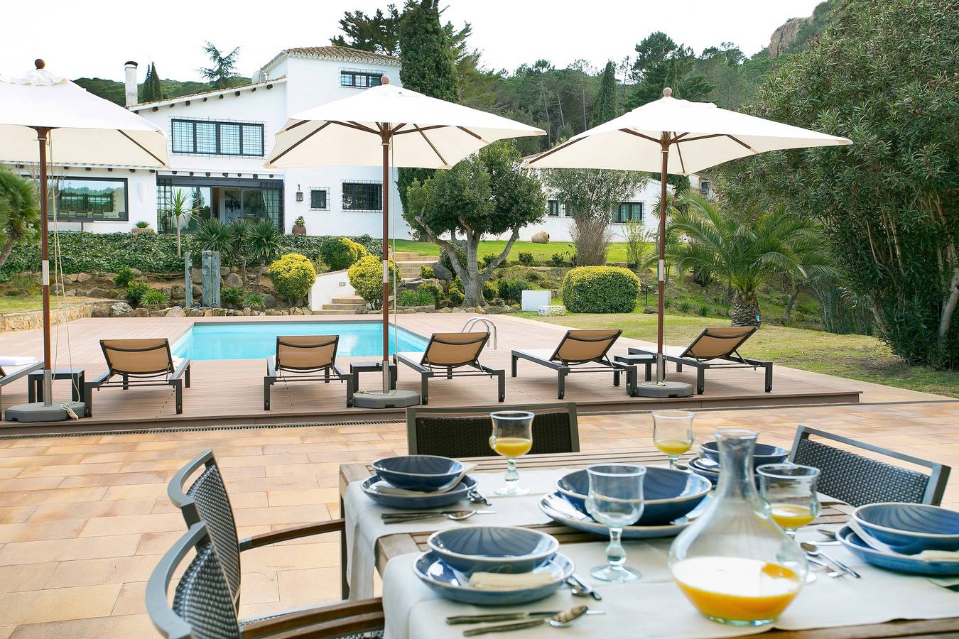 Villa 'Masia Roca Rodona' con vistas a la montaña, Wi-Fi y aire acondicionado in Solius, Santa Cristina de Aro