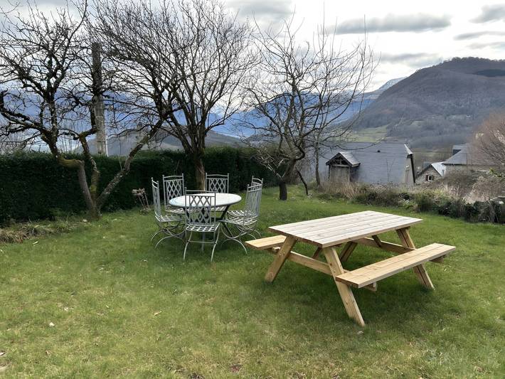 Maison de vacances « Le Pic Vert » : Vue sur la montagne, terrasse privée et Wi-Fi in Salles (Hautes-Pyrénées), Pyrénées