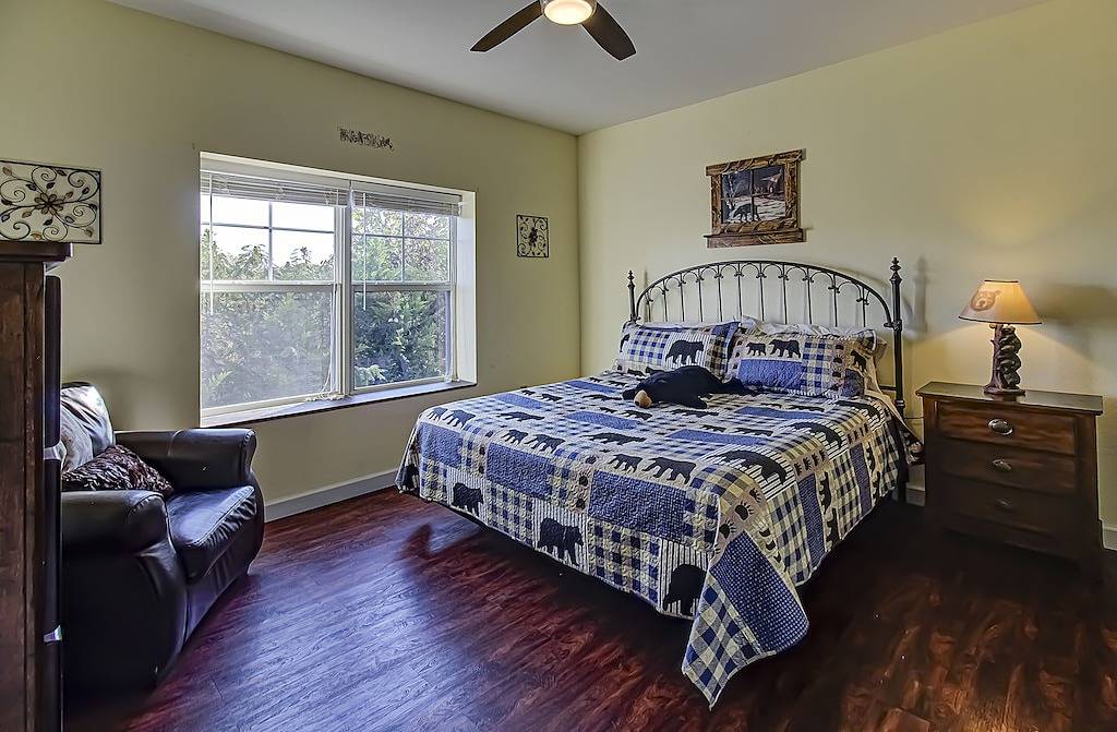 Ganze Wohnung, Rachels Mtn-Segen $ 89-299 / nt 3 bedrm, Innenpool, heiße Wanne u. Mtn Ansichten in Pigeon Forge, Sevier County