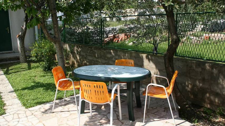 Ferienwohnung für 3 Personen, mit Terrasse