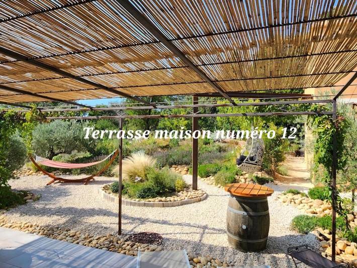Location de vacances pour 6 personnes, avec Jacuzzi et Terrasse ainsi que Jardin et Piscine à Châteauneuf-du-Pape - 4
