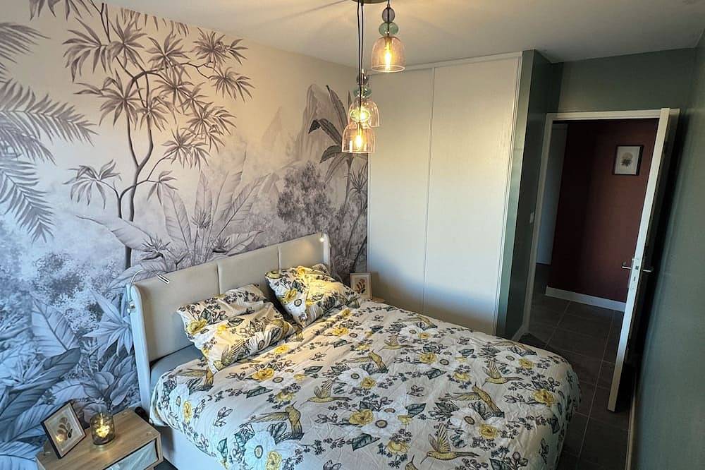 Entire apartment, Appartement Avec Jardin Neuf et Élégant Dans une Résidence Calme in Villeneuve-lès-Avignon, Nimes region