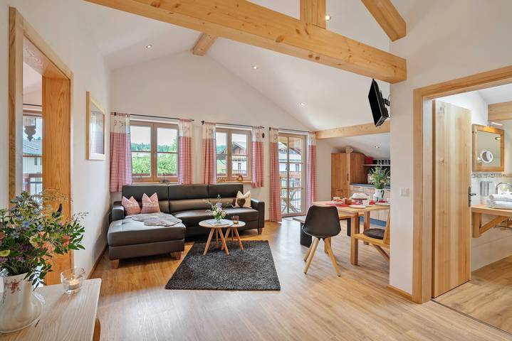 Appartement entier, Appartement "Waldblick" avec jardin privé, balcon et Wi-Fi in Höslwang, Chiemsee