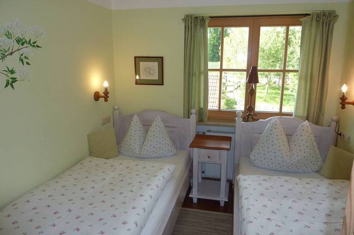 Ferienwohnung für 4 Personen, mit Garten und Balkon in Wackersberg - 3