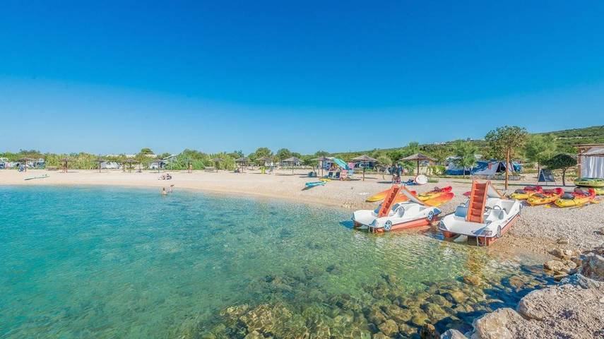 Camping für 3 Personen, mit Terrasse und Garten in Novalja