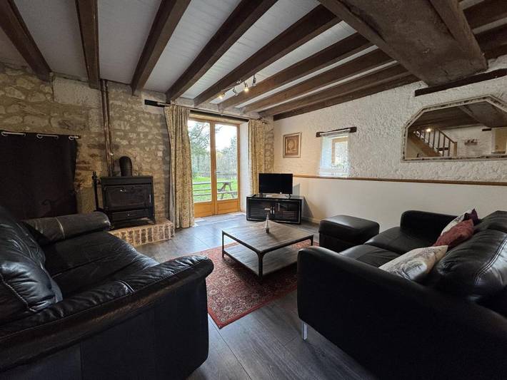 Location de vacances pour 6 personnes, avec Terrasse ainsi que Jardin et Piscine à Aubigné-Racan - 2