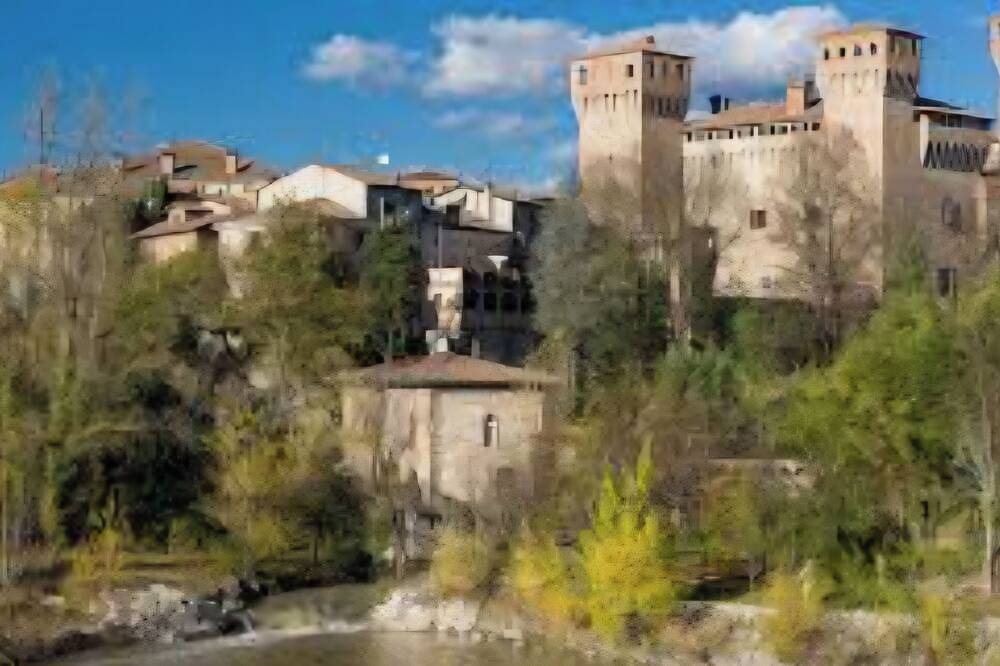 Apartamento entero, Ideal for starting to visit the castles, the centre of Bologna and Modena. in Vignola, Provincia de Módena