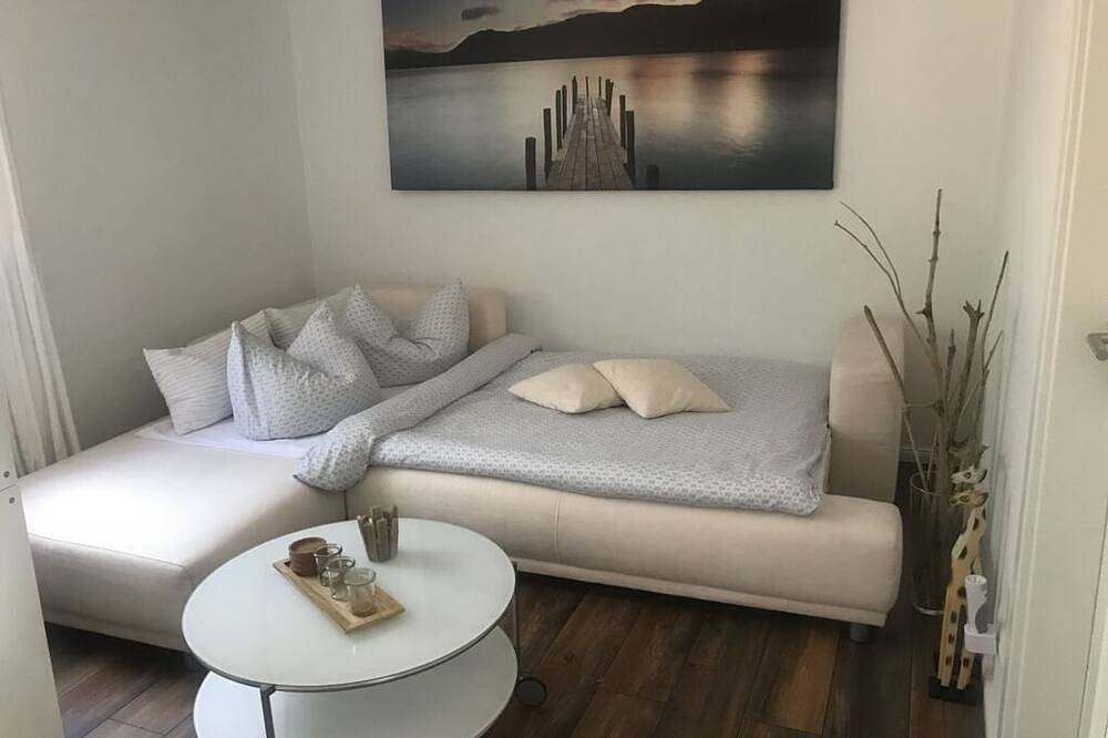 Ganze Wohnung, Märchenwald mit Pool und Sauna Waldrandlage in Hambühren, Lüneburger Heide