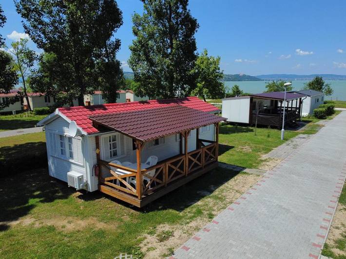 Bungalow für 4 Personen, mit Ausblick und Garten sowie Pool und Seeblick am Balaton - 3