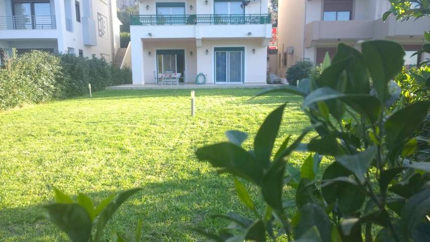 Ferienwohnung für 6 Personen, mit Ausblick und Garten, kinderfreundlich in Koskinou
