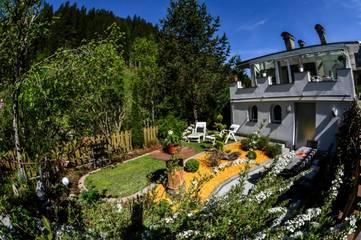 Ferienwohnung für 6 Personen, mit Ausblick und Garten in Kaunertal