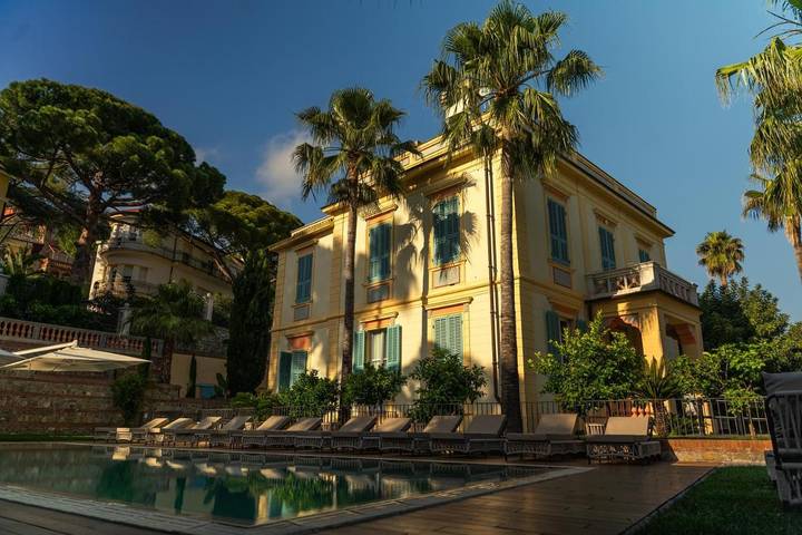 Ferienwohnung für 3 Personen, mit Whirlpool und Terrasse sowie Garten und Pool