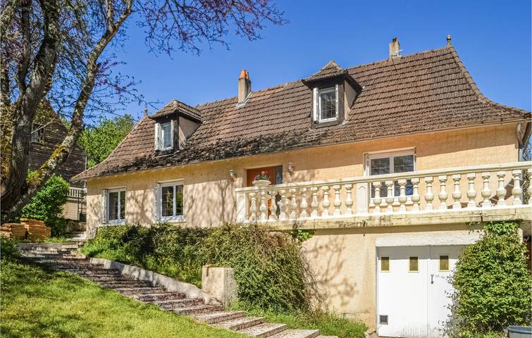 Maison de vacances pour 8 personnes, avec terrasse ainsi que jardin et piscine