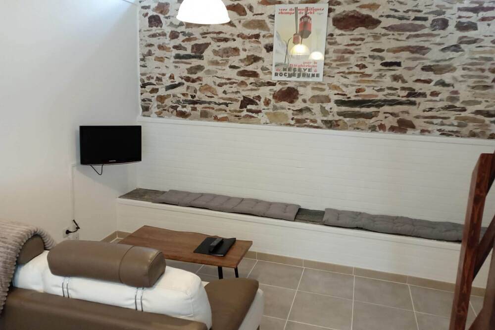 Gîte Megève – Esprit chalet & accès piscine  – Les Gîtes du Petit Marcel in Soudan (France), Région de Châteaubriant