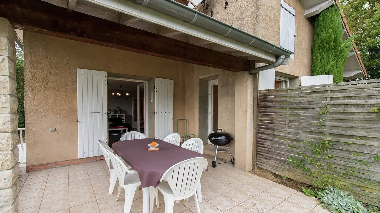 Maison de vacances pour 6 personnes avec terrasse in Bathernay, Région de Valence