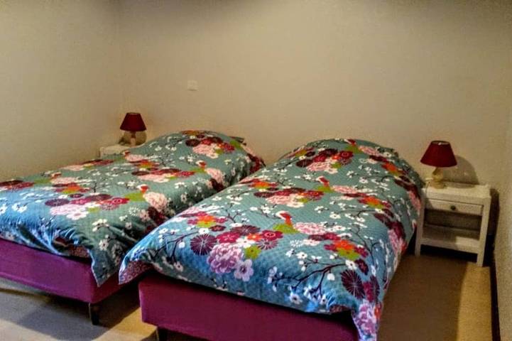 Location de vacances pour 6 personnes, avec terrasse et jardin à Pleudihen-sur-Rance - 4