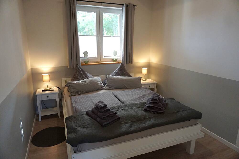 Skandiflair! Großer Garten für Familien mit Kindern oder Urlauber mit Haustieren in Großefehn, Nordseeküste