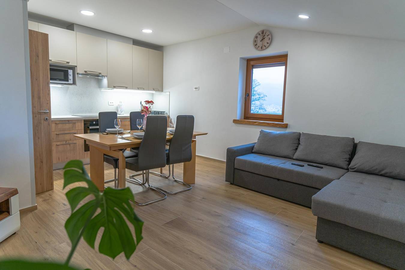 Appartamento intero, Appartamento vacanze per 4 persone con balcone in Aidussina, Slovenia