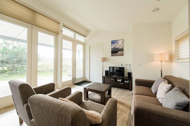 Ferienhaus für 4 Personen, mit Balkon/Terrasse und Terrasse in Friesland - 2
