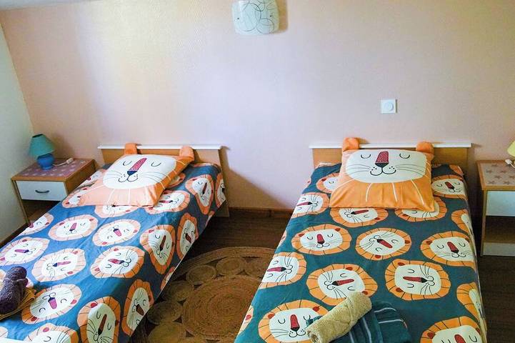 Location de vacances pour 4 personnes, avec jardin et terrasse à Espinasses - 4