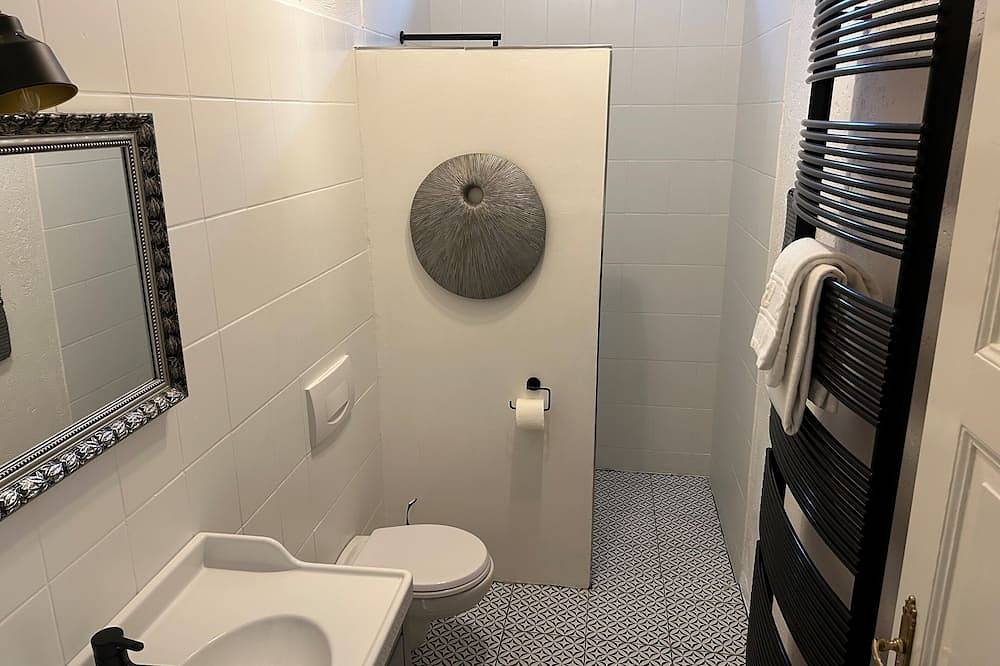 Ganze Wohnung, Villa Deli mit Fleet-Zugang und Garten.2024 komplett modernisiert! in Wischhafen, Cuxland